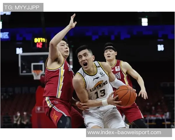 郭艾伦状态回暖20投10中斩获25分3篮板6助攻尽管有5次失误表现依旧可圈可点