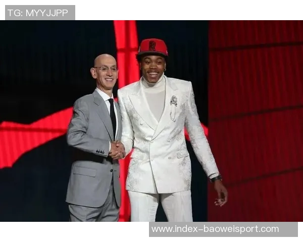 斯科蒂巴恩斯回忆小卡单节神奇表现震撼全队的精彩瞬间 斯科蒂巴恩斯回忆小卡单节神奇表现震撼全队的精彩瞬间